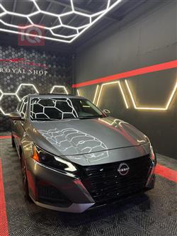 نيسان ألتيما